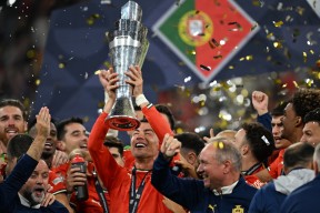 九游体育APP包含葡萄牙体育发布备战花絮；赛后防线松动；NBA总决赛任务艰巨；团队化学反应显著的词条